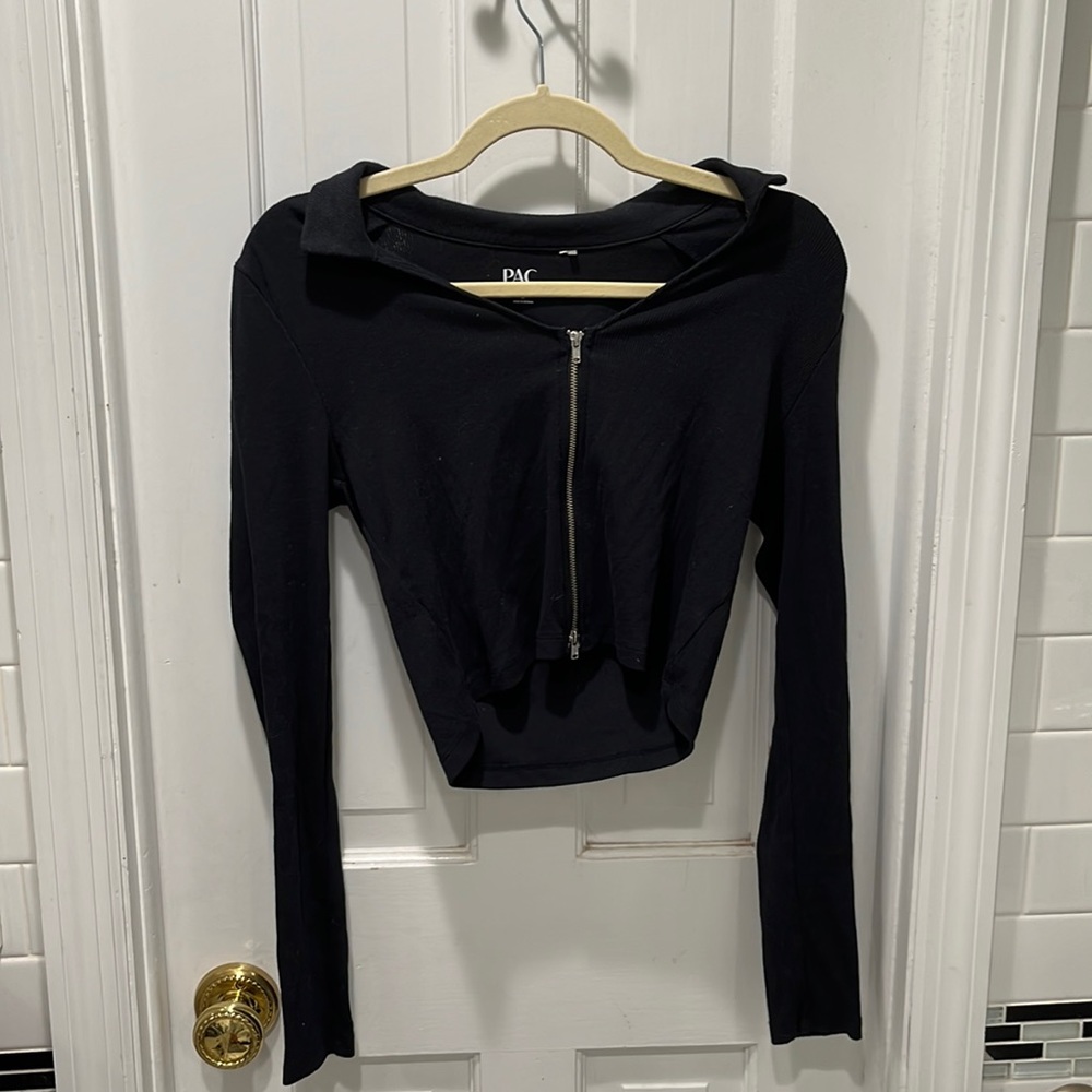 PAC Sun Long Sleeve Zipper Crop Top